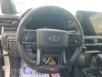 2025 Toyota Tacoma i-FORCE MAX TRD Pro Crew Cab Medium Bed - miniatura 10