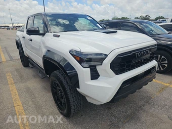 2025 Toyota Tacoma i-FORCE MAX TRD Pro Crew Cab Medium Bed - miniatura 3
