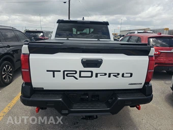 2025 Toyota Tacoma i-FORCE MAX TRD Pro Crew Cab Medium Bed - miniatura 5