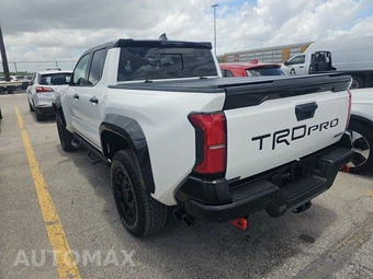 2025 Toyota Tacoma i-FORCE MAX TRD Pro Crew Cab Medium Bed - miniatura 6
