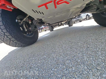 2025 Toyota Tacoma i-FORCE MAX TRD Pro Crew Cab Medium Bed - miniatura 17