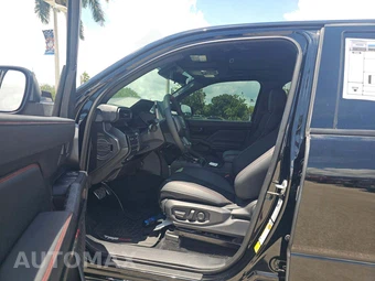 2025 Toyota Tacoma i-FORCE MAX TRD Pro Crew Cab Medium Bed - miniatura 3
