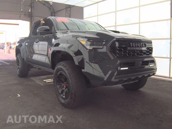 2025 Toyota Tacoma i-FORCE MAX TRD Pro Crew Cab Medium Bed - miniatura 3