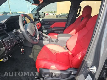 2025 Toyota Tacoma i-FORCE MAX TRD Pro Crew Cab Medium Bed - miniatura 7