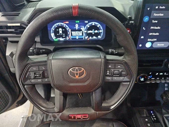 2025 Toyota Tacoma i-FORCE MAX TRD Pro Crew Cab Medium Bed - miniatura 10