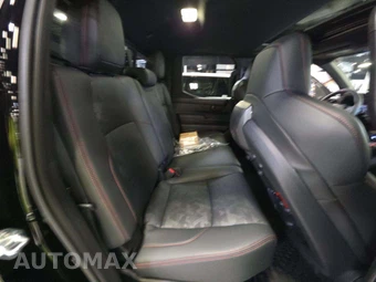2025 Toyota Tacoma i-FORCE MAX TRD Pro Crew Cab Medium Bed - miniatura 16