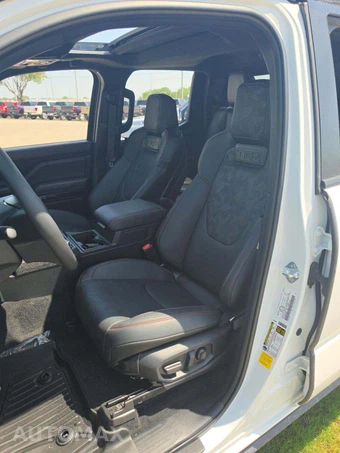 2025 Toyota Tacoma i-FORCE MAX TRD Pro Crew Cab Medium Bed - miniatura 6
