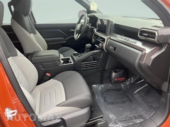 2025 Toyota Tacoma i-FORCE MAX TRD Sport Crew Cab Medium Bed - miniatura 30