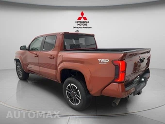 2025 Toyota Tacoma i-FORCE MAX TRD Sport Crew Cab Medium Bed - miniatura 6