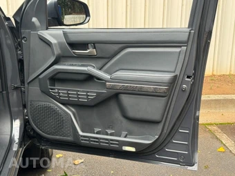 2025 Toyota Tacoma Limited Crew Cab Medium Bed - miniatura 44