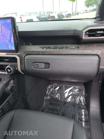 2025 Toyota Tacoma Limited Crew Cab Medium Bed - miniatura 16
