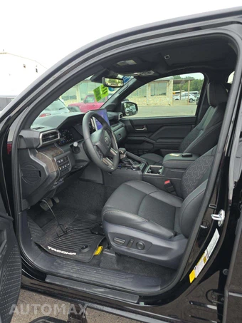 2025 Toyota Tacoma Limited Crew Cab Medium Bed - miniatura 3