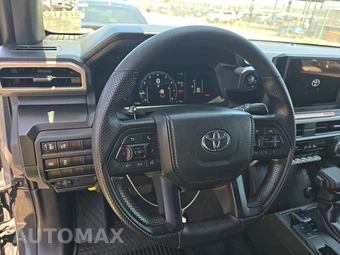 2025 Toyota Tacoma SR Crew Cab Medium Bed - miniatura 10