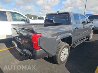2025 Toyota Tacoma SR Crew Cab Medium Bed - miniatura 4