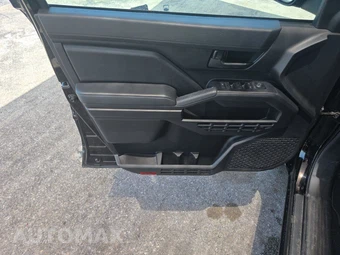 2025 Toyota Tacoma SR Crew Cab Medium Bed - miniatura 9