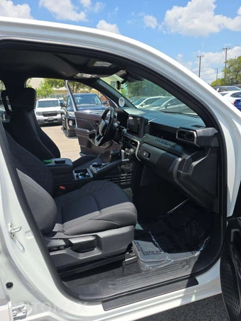 2025 Toyota Tacoma SR Crew Cab Medium Bed - miniatura 18