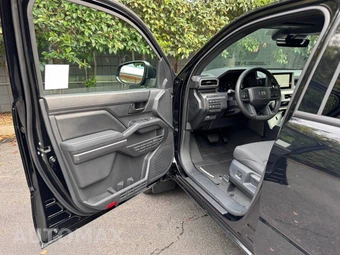 2025 Toyota Tacoma SR5 Crew Cab Long Bed - miniatura 8