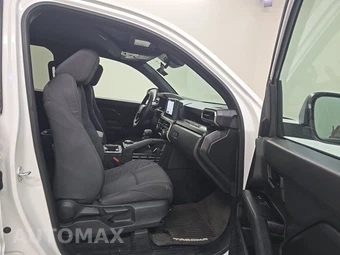 2025 Toyota Tacoma SR5 Crew Cab Long Bed - miniatura 8