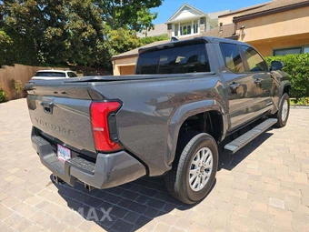 2025 Toyota Tacoma SR5 Crew Cab Medium Bed - miniatura 3