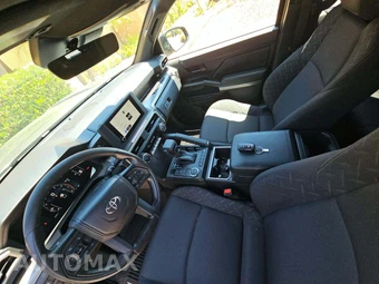 2025 Toyota Tacoma SR5 Crew Cab Medium Bed - miniatura 8