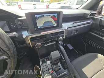 2025 Toyota Tacoma SR5 Crew Cab Medium Bed - miniatura 10