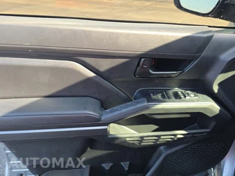 2025 Toyota Tacoma SR5 Crew Cab Medium Bed - miniatura 9