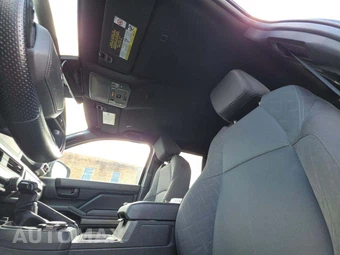 2025 Toyota Tacoma SR5 Crew Cab Medium Bed - miniatura 11