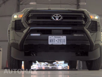 2025 Toyota Tacoma SR5 Crew Cab Medium Bed - miniatura 3