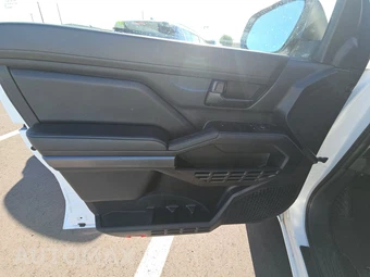 2025 Toyota Tacoma SR5 Crew Cab Medium Bed - miniatura 15