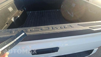 2025 Toyota Tacoma SR5 Crew Cab Medium Bed - miniatura 31