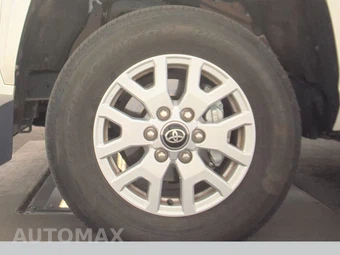 2025 Toyota Tacoma SR5 Crew Cab Medium Bed - miniatura 9
