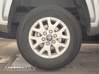 2025 Toyota Tacoma SR5 Crew Cab Medium Bed - miniatura 11