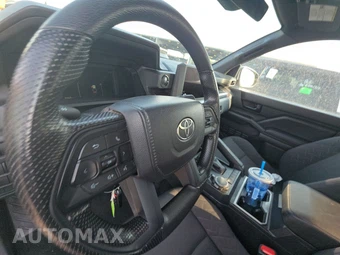 2025 Toyota Tacoma SR5 Crew Cab Medium Bed - miniatura 16