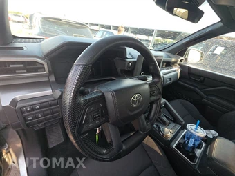 2025 Toyota Tacoma SR5 Crew Cab Medium Bed - miniatura 17