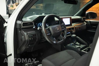 2025 Toyota Tacoma SR5 Crew Cab Medium Bed - miniatura 8