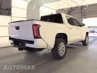 2025 Toyota Tacoma SR5 Crew Cab Medium Bed - miniatura 5
