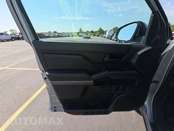 2025 Toyota Tacoma SR5 Crew Cab Medium Bed - miniatura 9