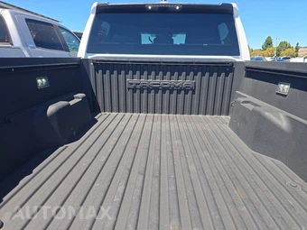 2025 Toyota Tacoma SR5 Crew Cab Medium Bed - miniatura 17