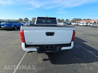 2025 Toyota Tacoma SR5 Crew Cab Medium Bed - miniatura 5