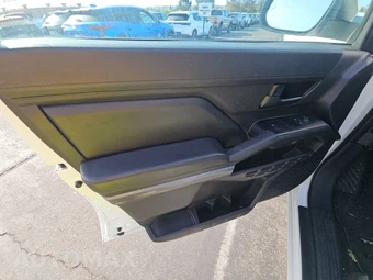 2025 Toyota Tacoma SR5 Crew Cab Medium Bed - miniatura 9