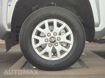 2025 Toyota Tacoma SR5 Crew Cab Medium Bed - miniatura 9