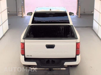2025 Toyota Tacoma SR5 Crew Cab Medium Bed - miniatura 6