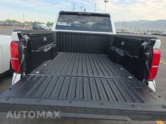 2025 Toyota Tacoma SR5 Crew Cab Medium Bed - miniatura 17