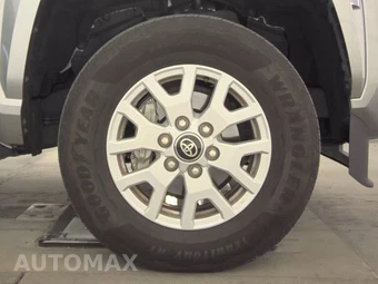 2025 Toyota Tacoma SR5 Crew Cab Medium Bed - miniatura 10