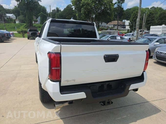 2025 Toyota Tacoma SR5 Crew Cab Medium Bed - miniatura 2