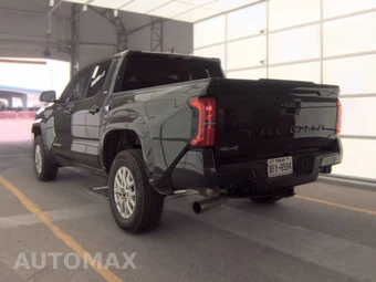2025 Toyota Tacoma SR5 Crew Cab Medium Bed - miniatura 8