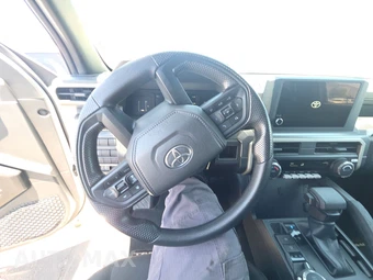 2025 Toyota Tacoma SR5 Crew Cab Medium Bed - miniatura 10