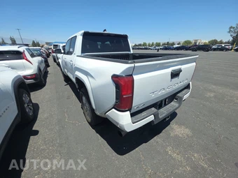 2025 Toyota Tacoma SR5 Crew Cab Medium Bed - miniatura 6