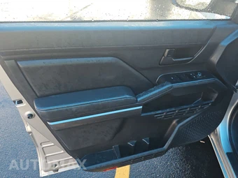 2025 Toyota Tacoma SR5 Crew Cab Medium Bed - miniatura 9