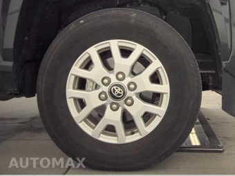 2025 Toyota Tacoma SR5 Crew Cab Medium Bed - miniatura 10